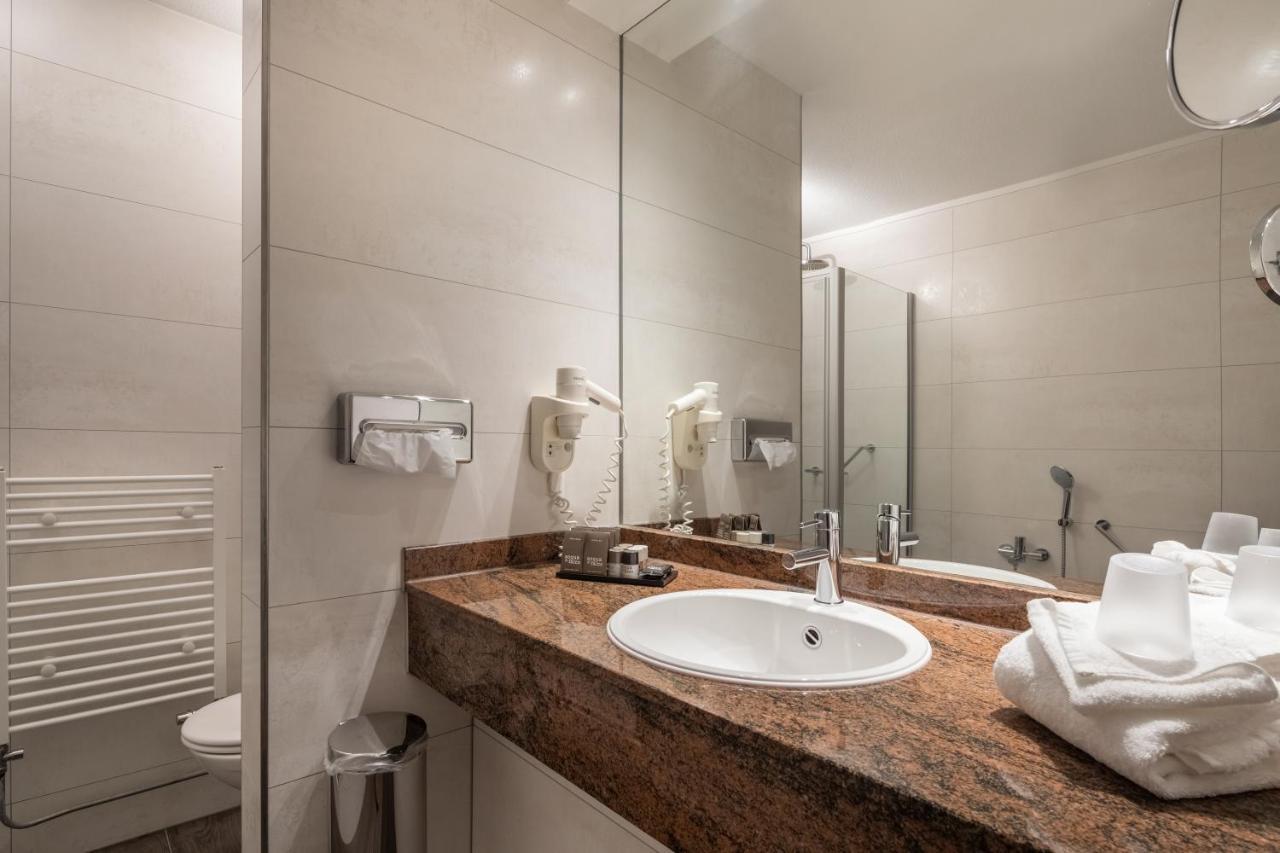 Van Der Valk Hotel Den Haag - Voorschoten Eksteriør bilde